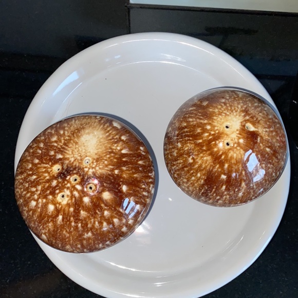 Vintage Hull USA Salt  & Pepper mushrooms shakers - Picture 3 of 17